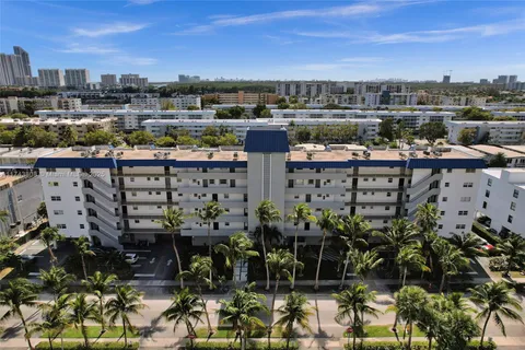 3770 NE 171st St # 403, North Miami Beach FL 33160