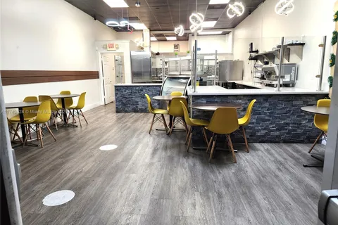 3007 W Commercial Blvd # 101, Fort Lauderdale FL 33309