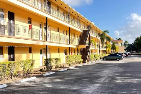 20200 NE 27th Ct # 9, Aventura FL 33180