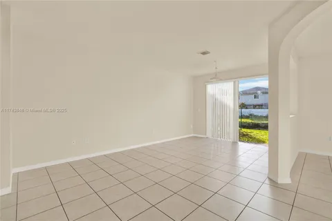 27480 SW 138th Path, Homestead FL 33032