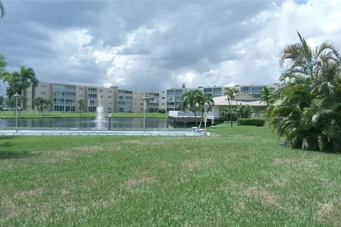 206 SE 10th St # 406, Dania Beach FL 33004