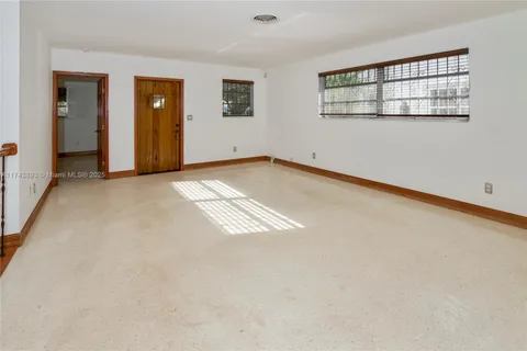 574 NE 102nd St, Miami Shores FL 33138