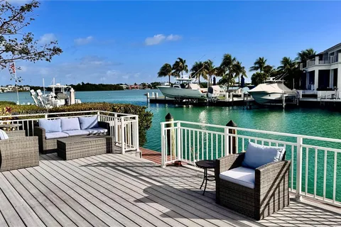 750 9th St, Key Colony FL 33051