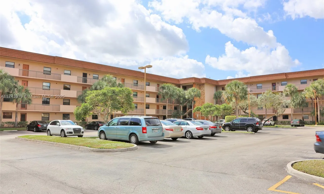 4940 E Sabal Palm Blvd # 203, Tamarac FL 33321