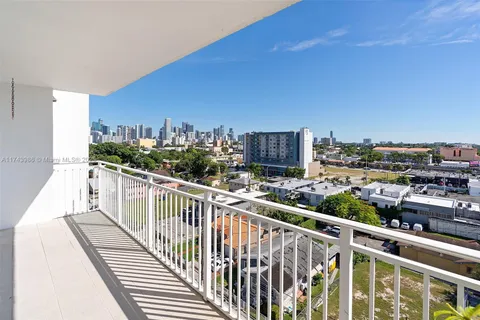 219 NW 12th Ave # 809, Miami FL 33128