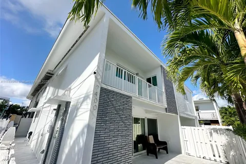7400 Gary Ave, Miami Beach FL 33141