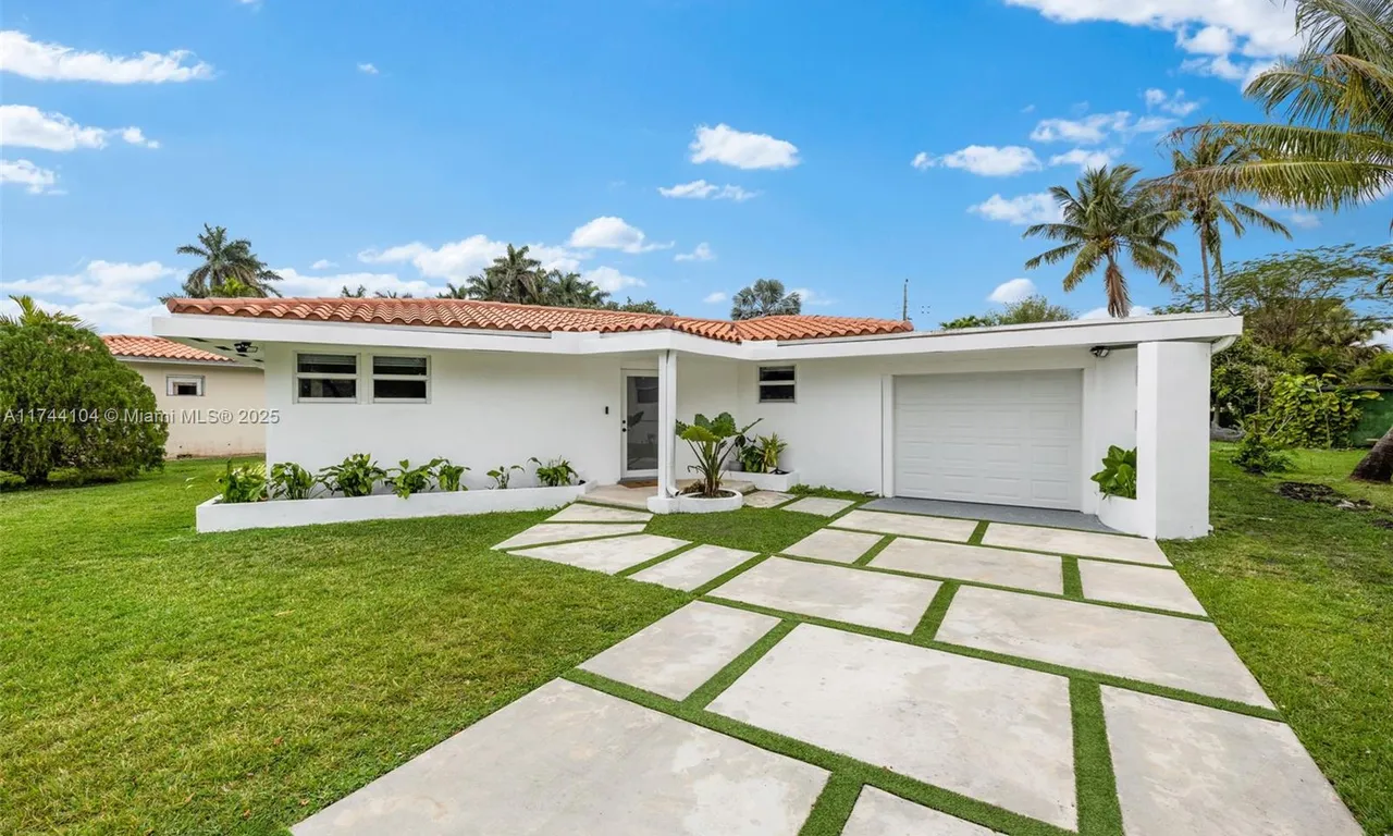 10650 NE 11th Ct, Miami Shores FL 33138
