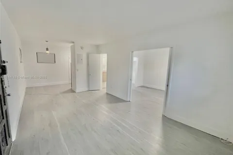 218 Santillane Ave # 16, Coral Gables FL 33134