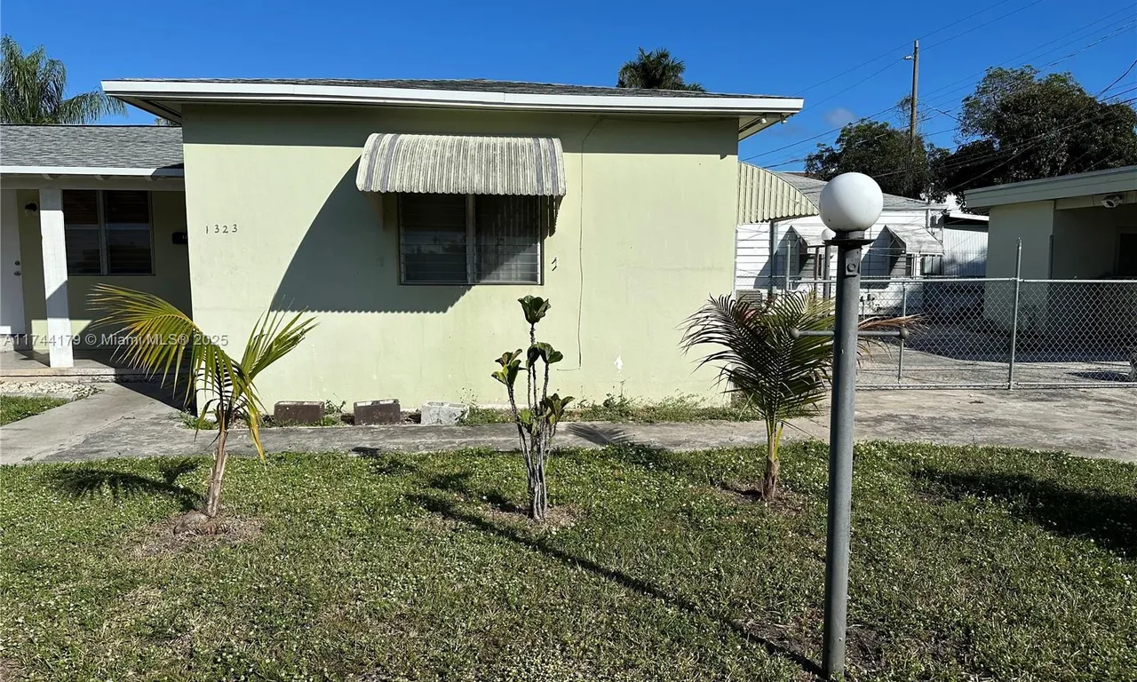 1323 N 16th Ct # 1, Hollywood FL 33020