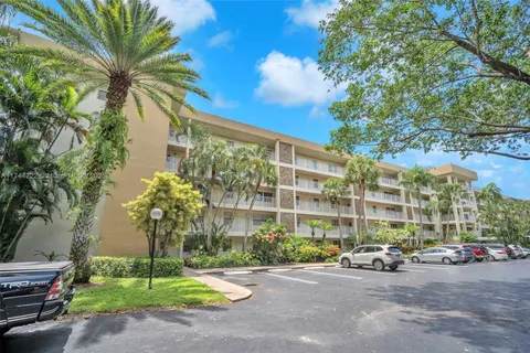 4000 Cypress Grove Way # 210, Pompano Beach FL 33069