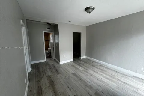 1920 Washington Ave # 5, Opa-Locka FL 33054