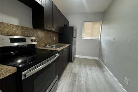 1920 Washington Ave # 5, Opa-Locka FL 33054