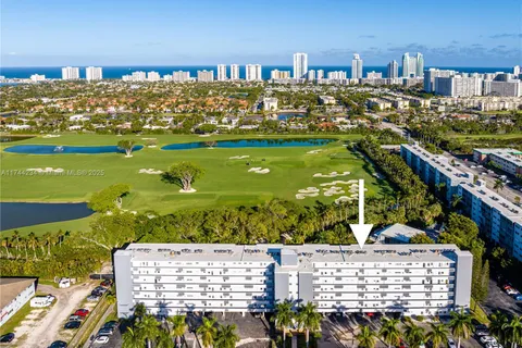 1000 NE 14th Ave # 709, Hallandale Beach FL 33009