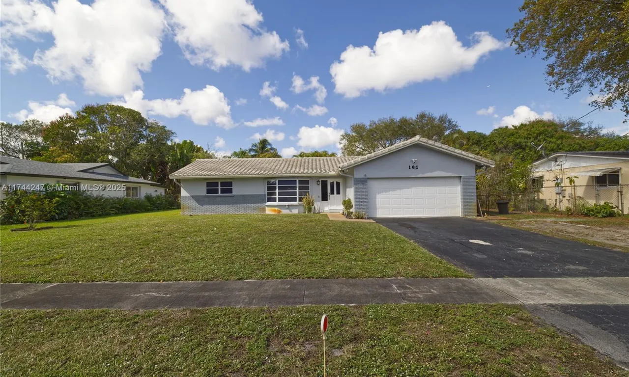 161 NW 46th Ter, Plantation FL 33317