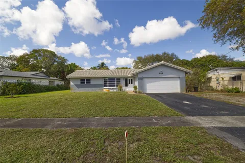 161 NW 46th Ter, Plantation FL 33317