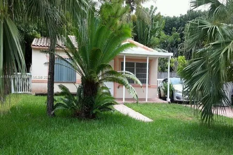 2542 Scott St, Hollywood FL 33020