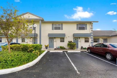 8337 Fairway Rd # 8337, Sunrise FL 33351