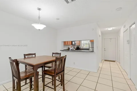 8337 Fairway Rd # 8337, Sunrise FL 33351