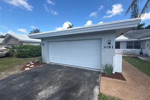 3081 NW 103rd Ln, Coral Springs FL 33065