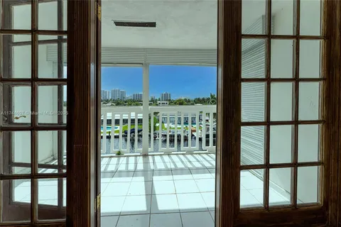 455 Paradise Isle Blvd # 402, Hallandale Beach FL 33009