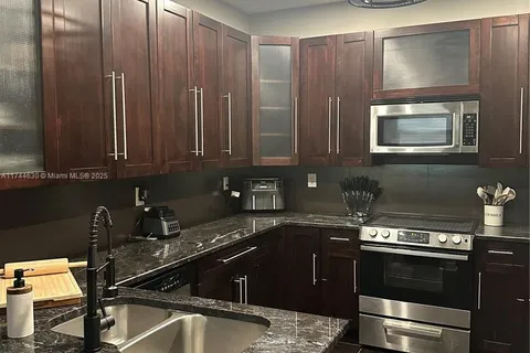 4331 SW 160th Ave # 218, Miramar FL 33027