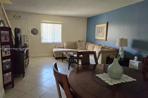 2174 W 60th St # 17205, Hialeah FL 33016