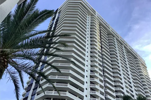 2000 Island Blvd # 408, Aventura FL 33160