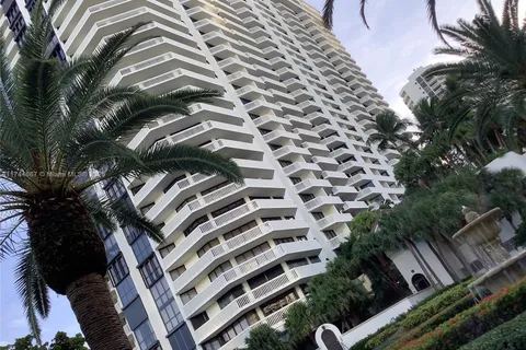 2000 Island Blvd # 408, Aventura FL 33160