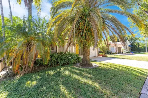 616 Minorca Ave, Coral Gables FL 33134