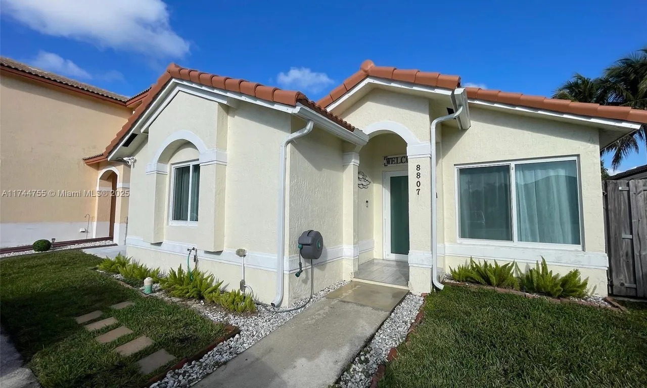 8807 SW 214th St # 0, Cutler Bay FL 33189