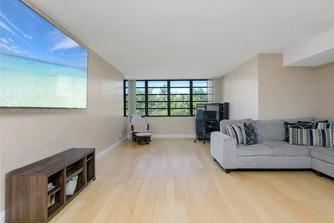 3100 NW 42nd Ave # D401, Coconut Creek FL 33066