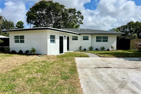 19401 NW 1st Pl, Miami Gardens FL 33169