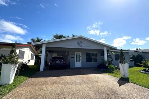 4702 NW 30th Ter, Tamarac FL 33309