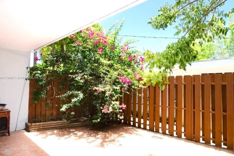 7272 Gary Ave, Miami Beach FL 33141