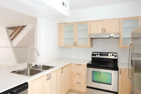 7272 Gary Ave, Miami Beach FL 33141