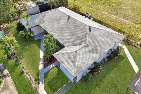 400 NE 2nd St, Boynton Beach FL 33435