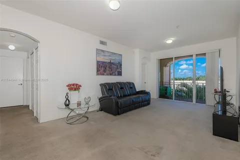 6670 NW 114th Ave # 638, Doral FL 33178