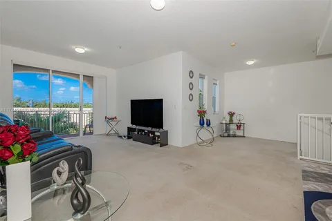 6670 NW 114th Ave # 638, Doral FL 33178