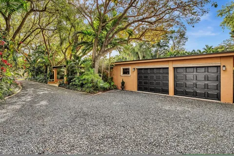 6200 SW 112th St, Pinecrest FL 33156