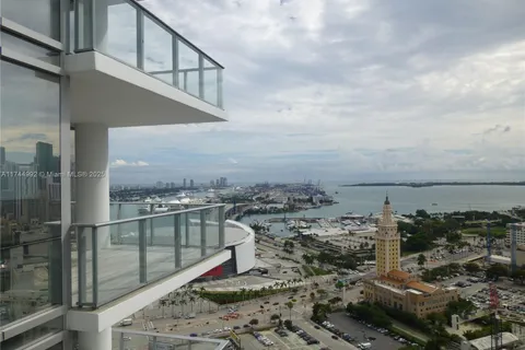 851 NE 1st Ave # 2612, Miami FL 33132