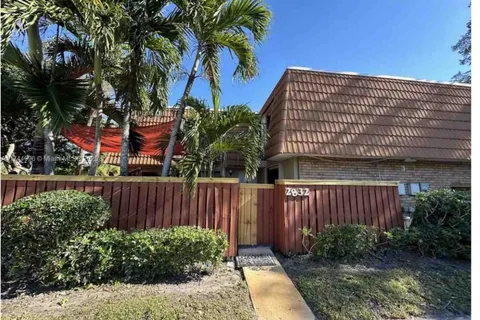 2832 SW 12th St # 2832, Deerfield Beach FL 33442