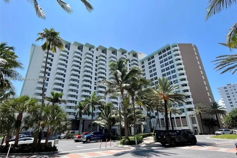 2899 Collins Ave # 639, Miami Beach FL 33140