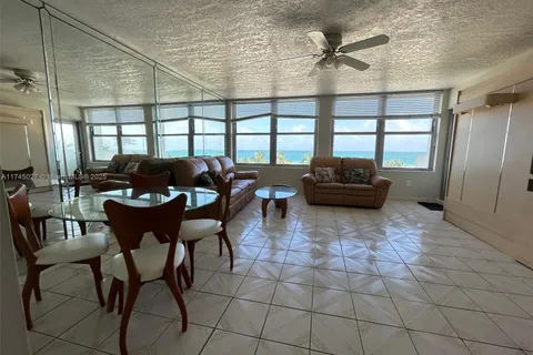 2899 Collins Ave # 639, Miami Beach FL 33140