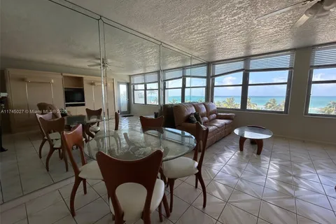 2899 Collins Ave # 639, Miami Beach FL 33140