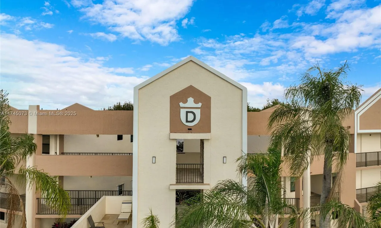 7408 Fairfax Dr # 108, Tamarac FL 33321