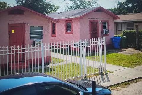 7801 NW 2nd Ct, Miami FL 33150