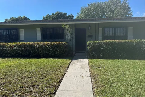 16240 SW 102nd Ave, Miami FL 33157