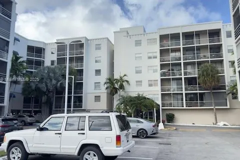 2821 N Miami Beach Blvd # 4M, North Miami Beach FL 33160