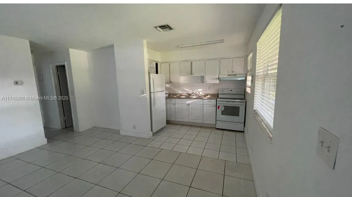 5200 NW 16th St # 5210, Lauderhill FL 33313