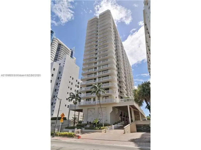 6061 Collins Ave # B, Miami Beach FL 33140